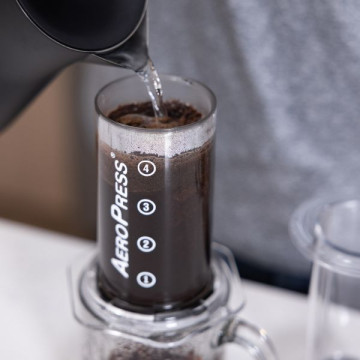 Aeropress Clear transparent | Cafetière à piston nomade Aeropress Clear transparent | Cafetière à piston nomade